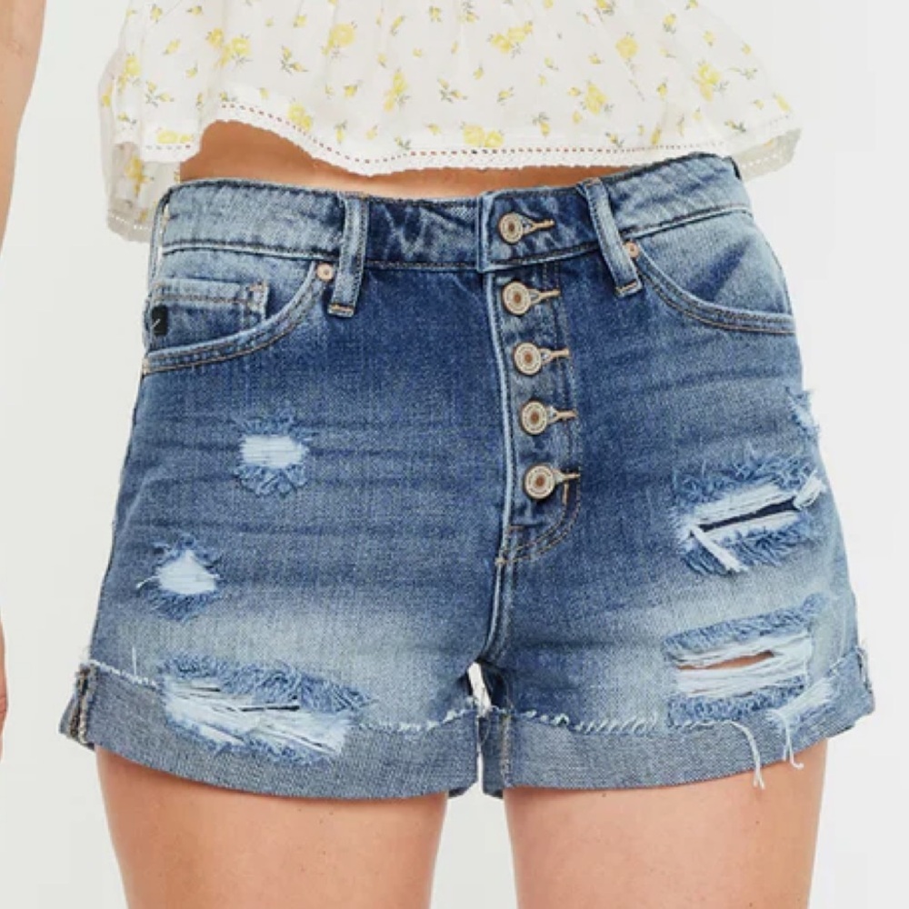 KanCan Women 5/26 Distressed Denim Button Fly Jovana Ultra High Rise Shorts NWT
